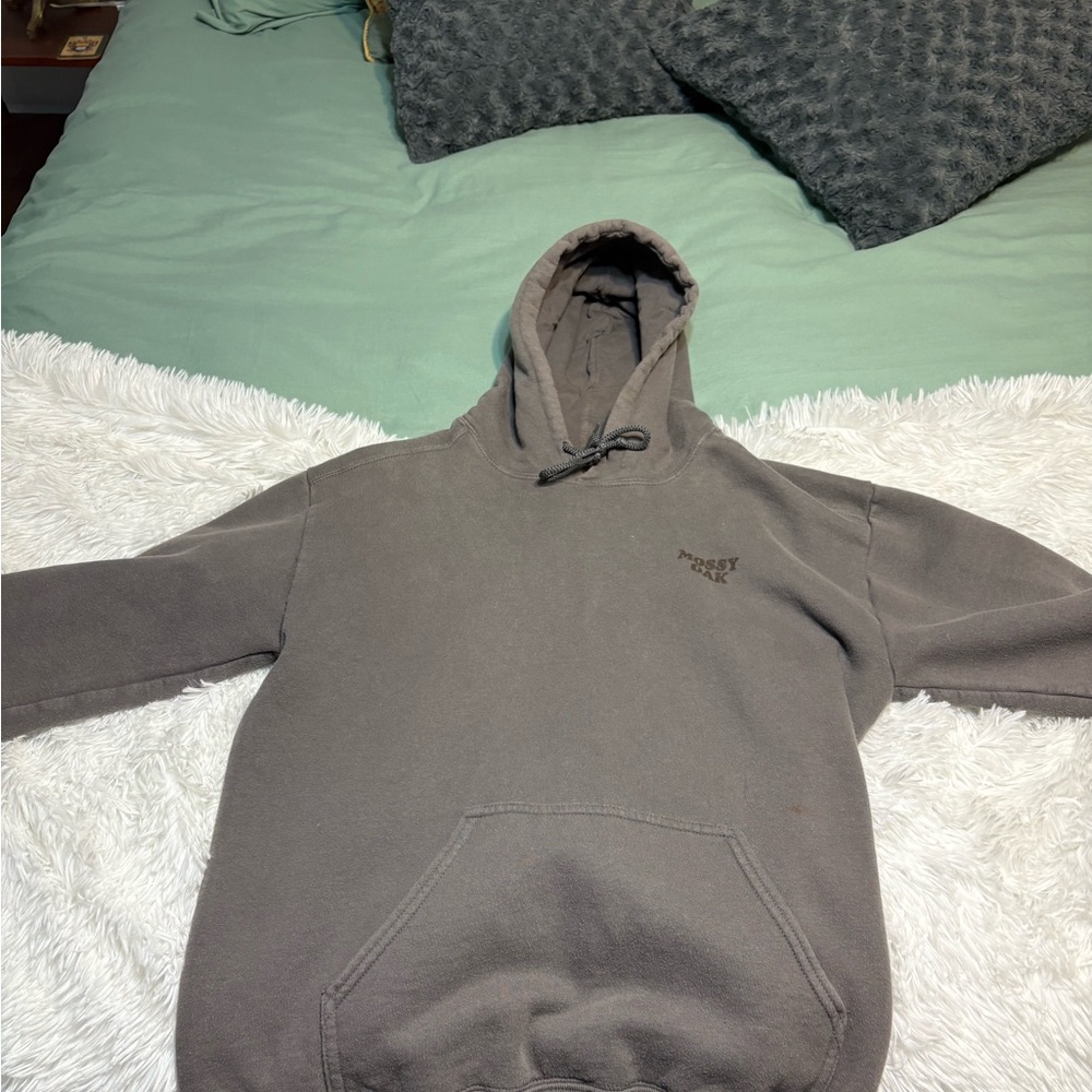 Great comfy hoodie, I outgrew it and decided to clean out my closet